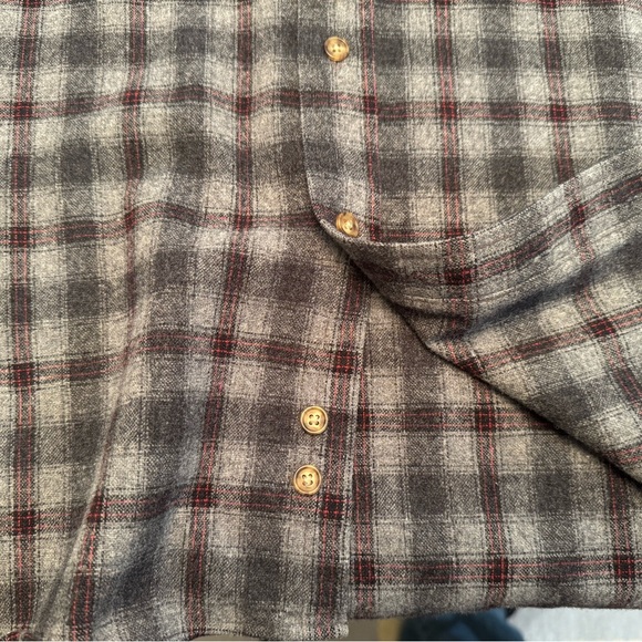Vintage Pendleton Gray and Black Wool Plaid Flannel in EUC XL Long - Picture 3 of 7